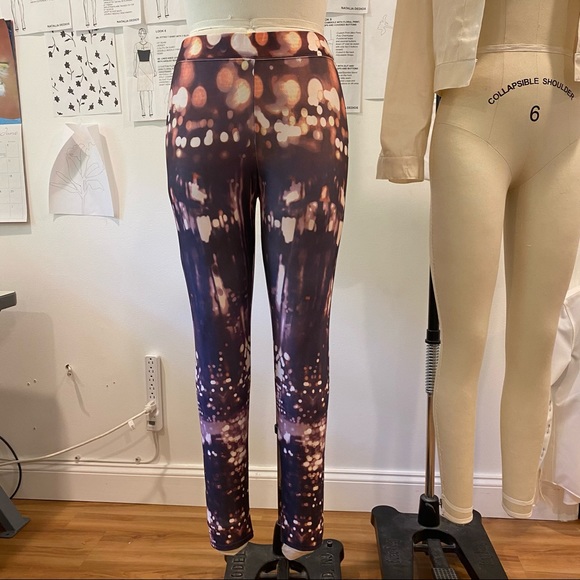 American Eagle Workout Leggings city lights print - Picture 1 of 3